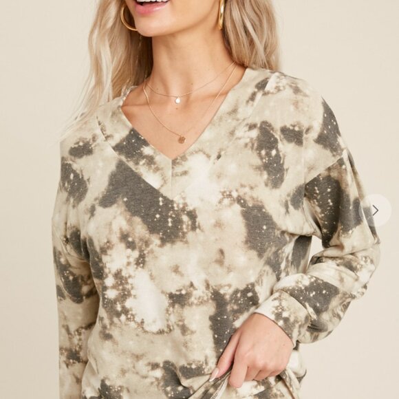 110 $22. Live Start, NWT 2 piece loungewear set Vtop and Jogger Olive - Picture 6 of 13